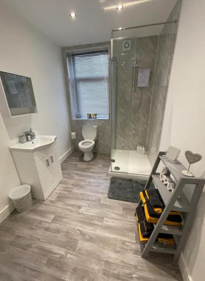 Apartment Newly Refurbished Clarendon Apartments, Free Wifi, Parking *