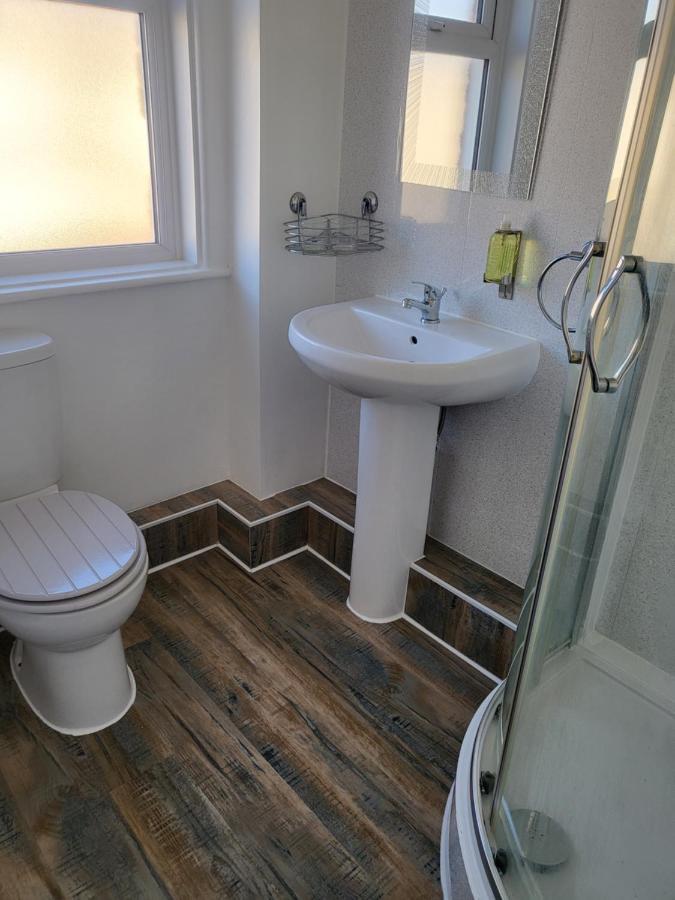140 Bond Guest house