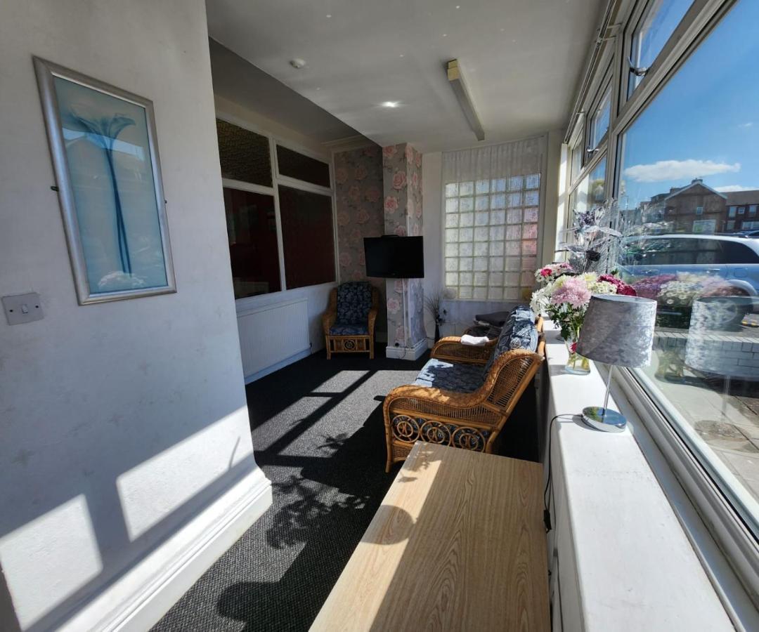 The Moorfield Guest house 2*