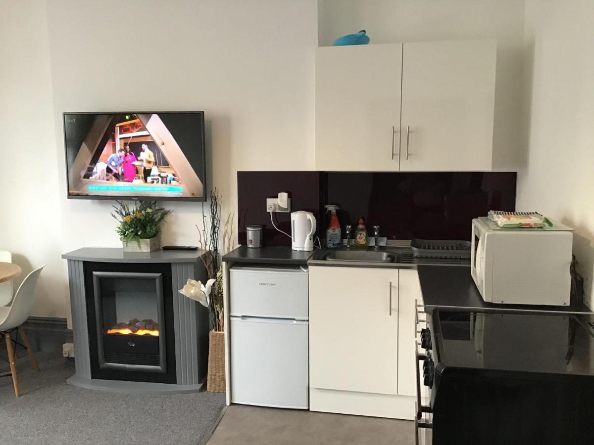 Cleveland Court Apartment