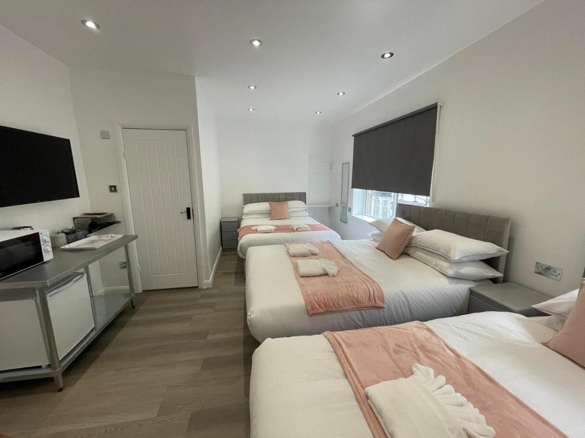 Araan House -families And Couples Only Guest house