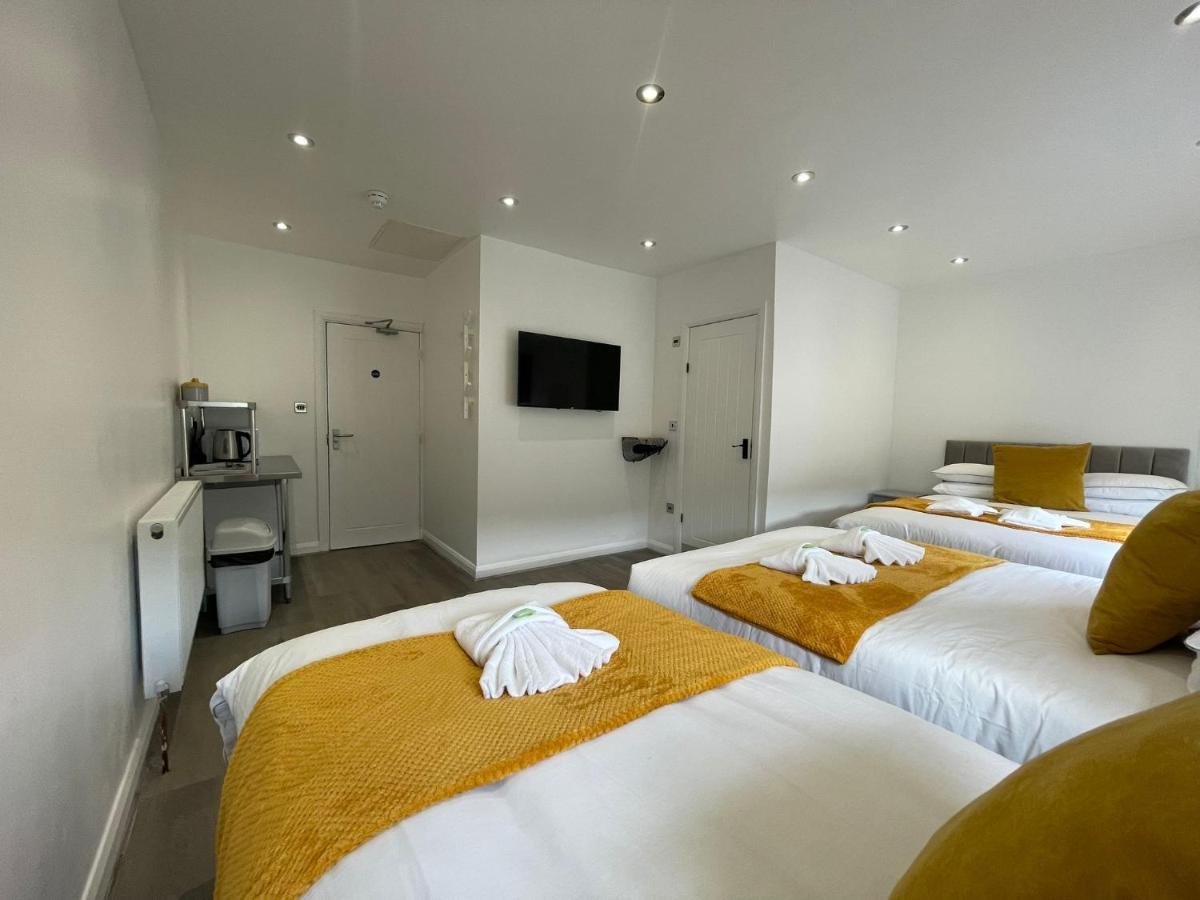 Araan House -families And Couples Only Blackpool