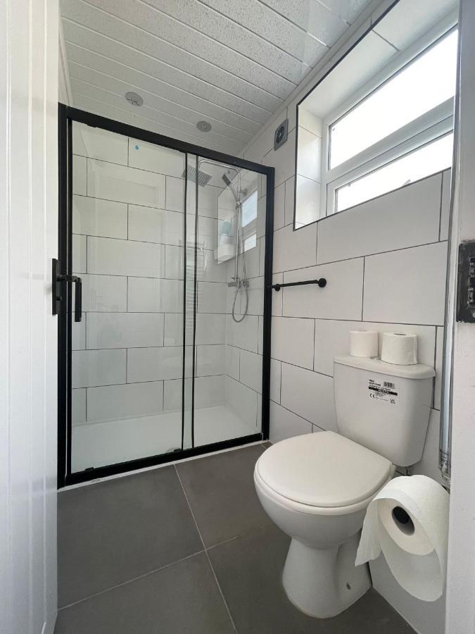 Araan House -families And Couples Only Guest house
