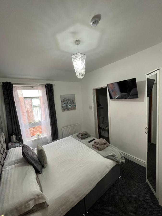 The Carlton 3* Blackpool