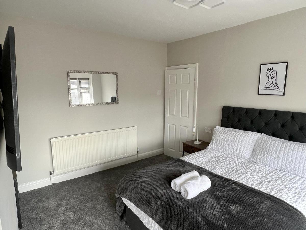 Kim Family Holiday Get-away 4 Bedrooms 2 Baths Holiday home Blackpool