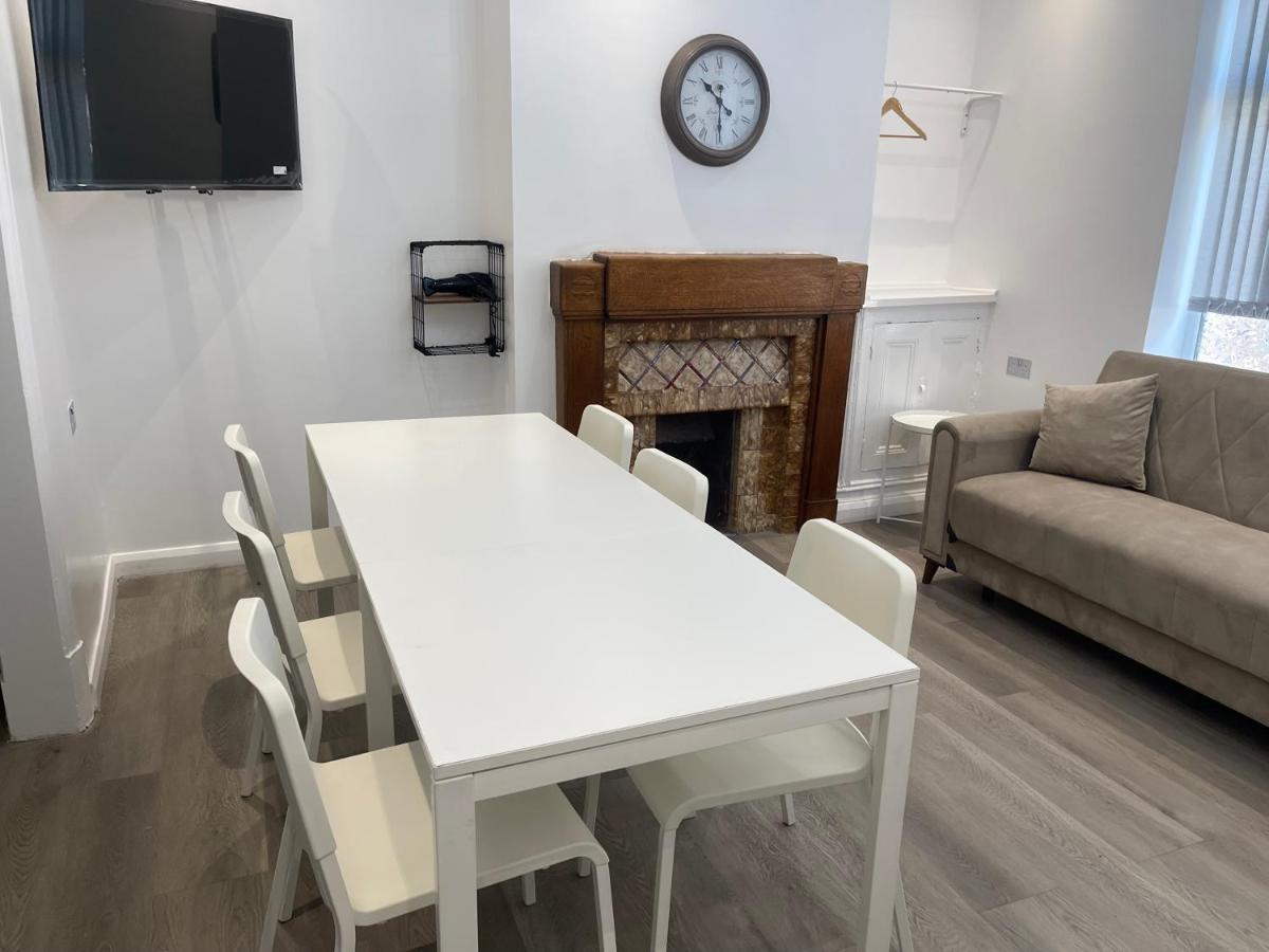 Guest house Araan House -families And Couples Only Blackpool