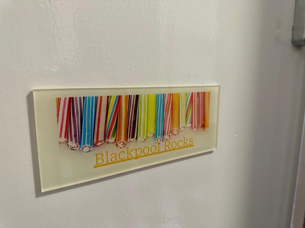 Apartment Rocks Pleasure