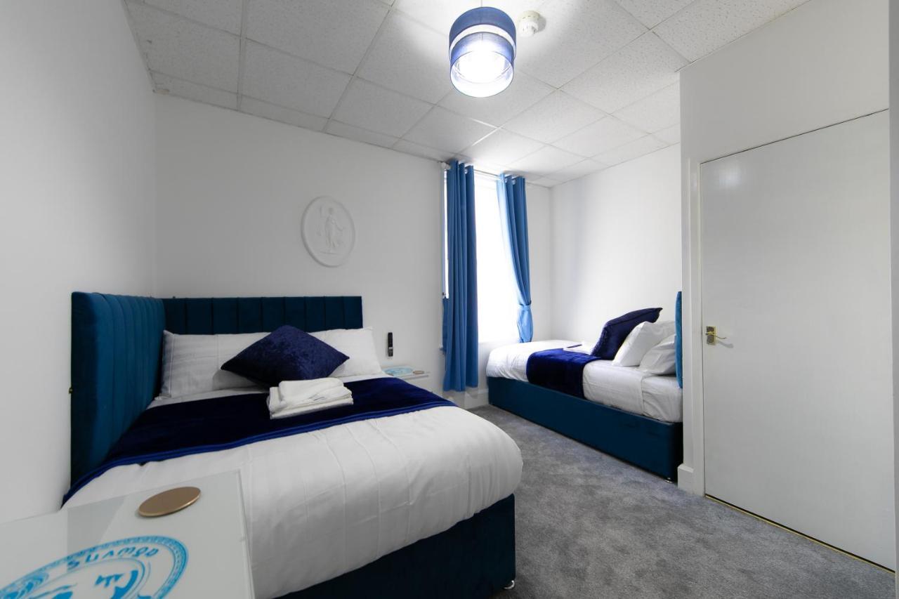 The New Apollo Hotel