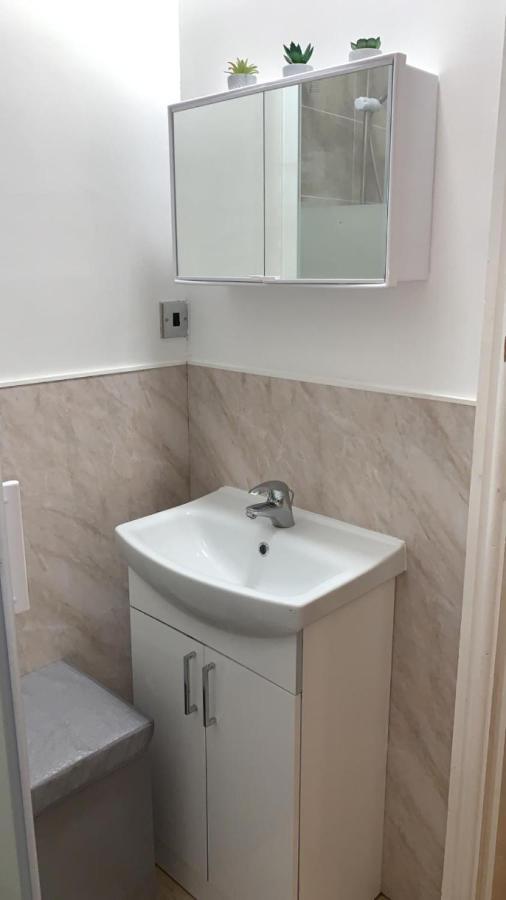 The Elegant Garden Apartment Blackpool