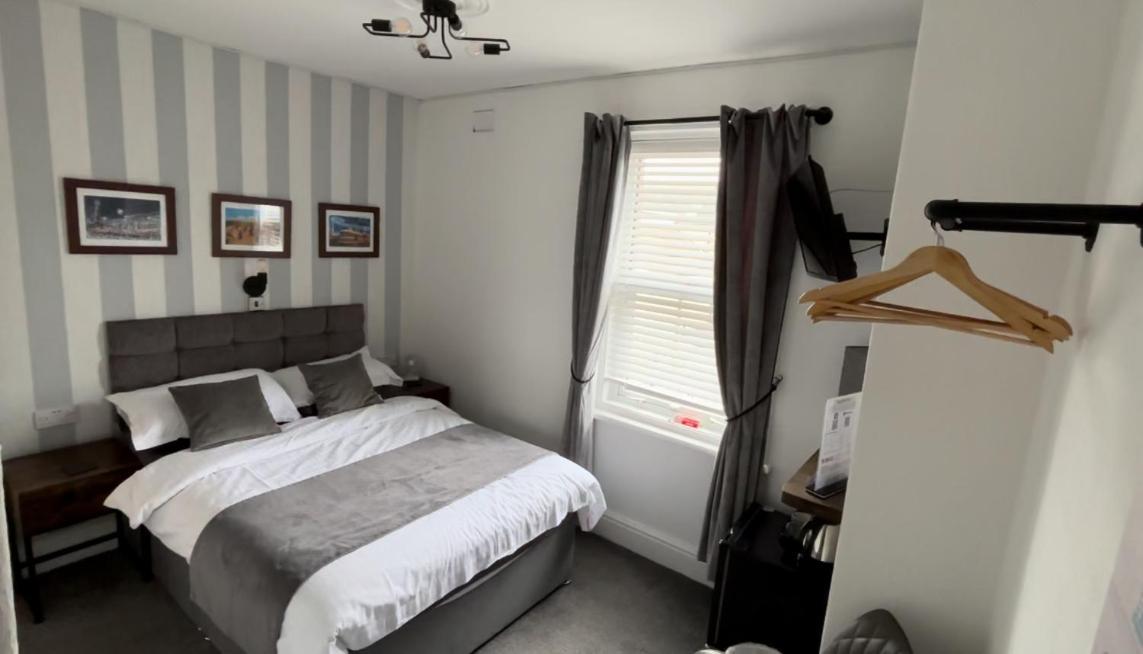 Lee & Chris's Belvedere - Adults Only Guest house