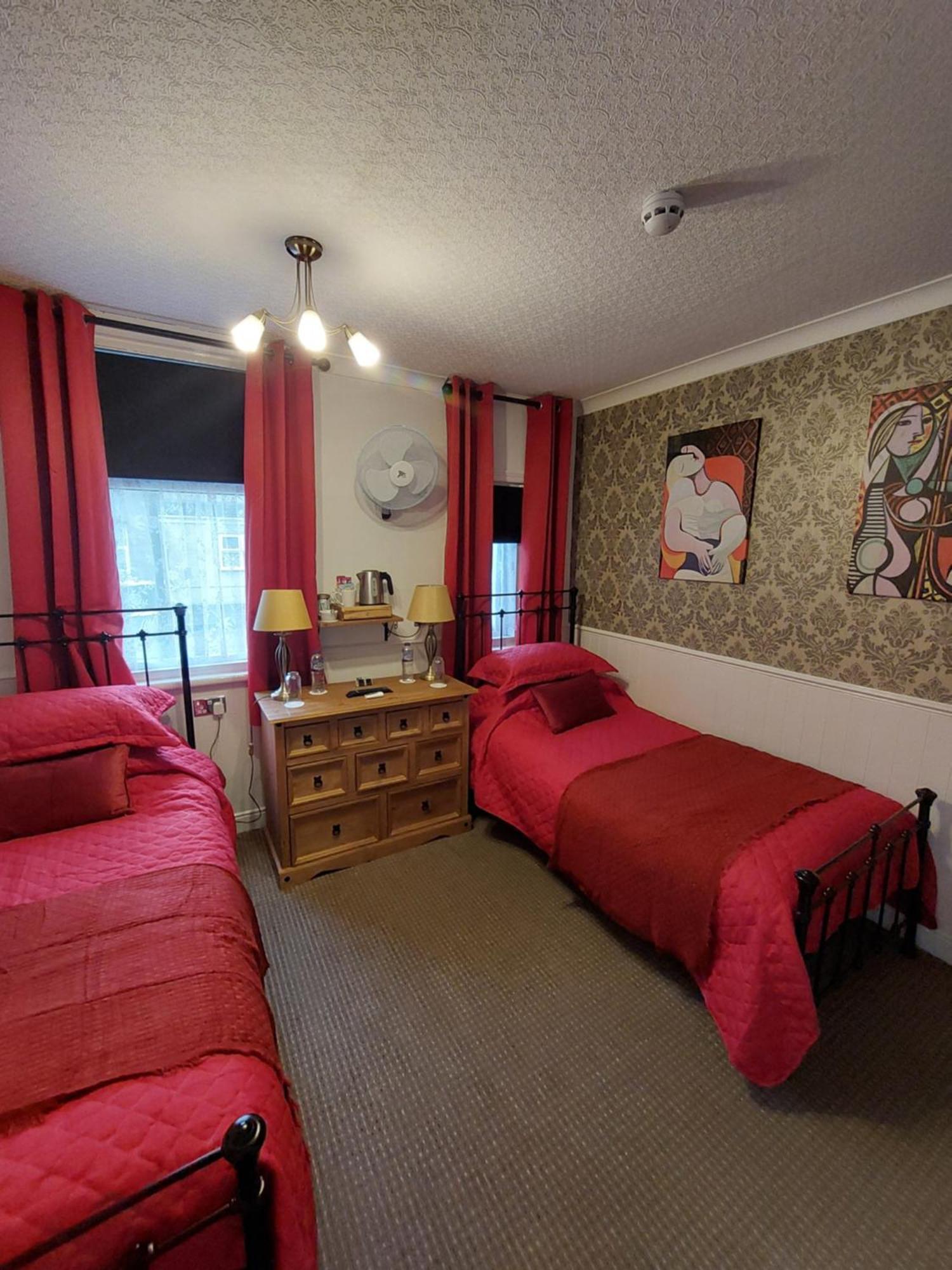 Guest house Westfield House 3*
