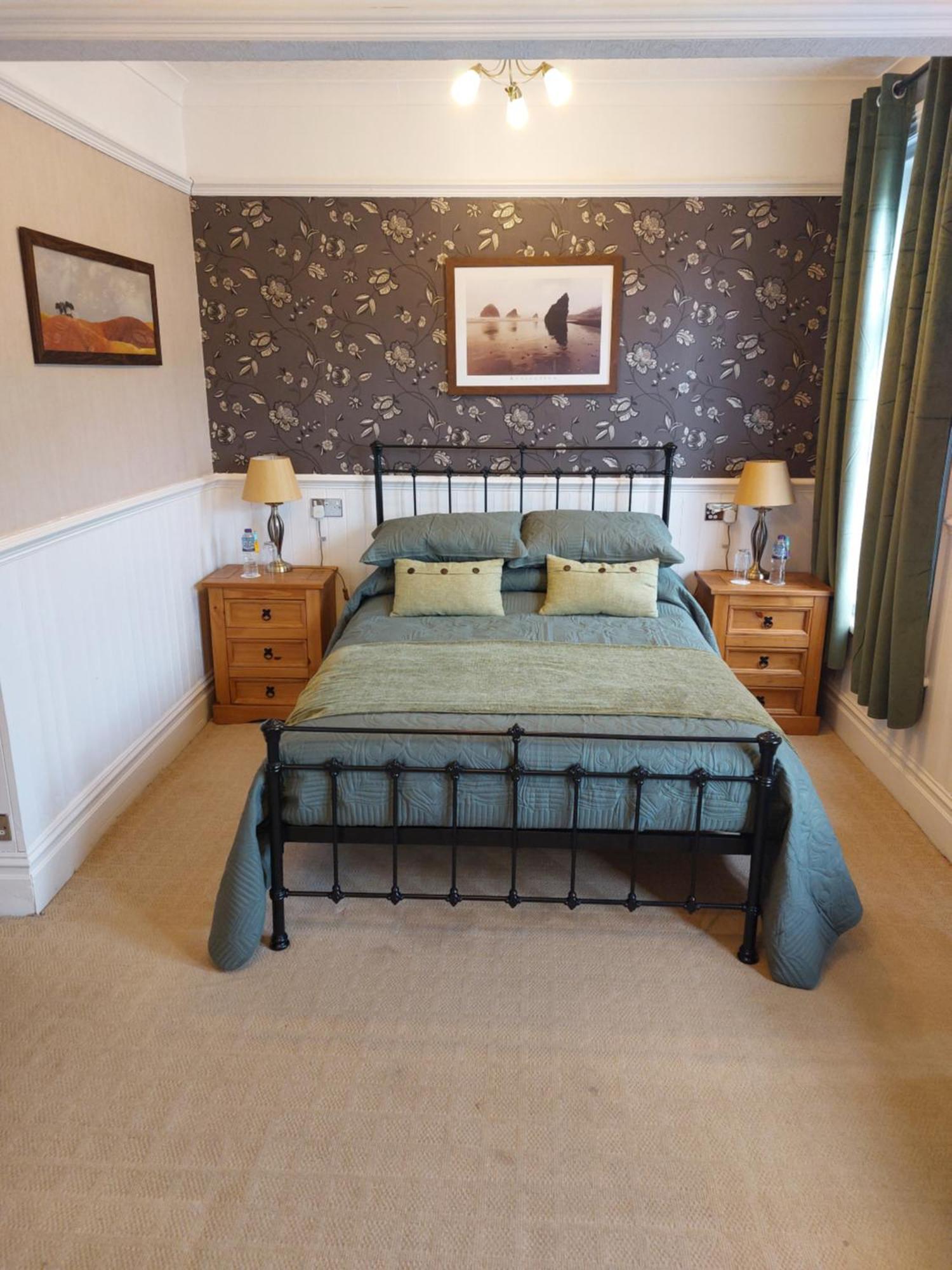 Guest house Westfield House