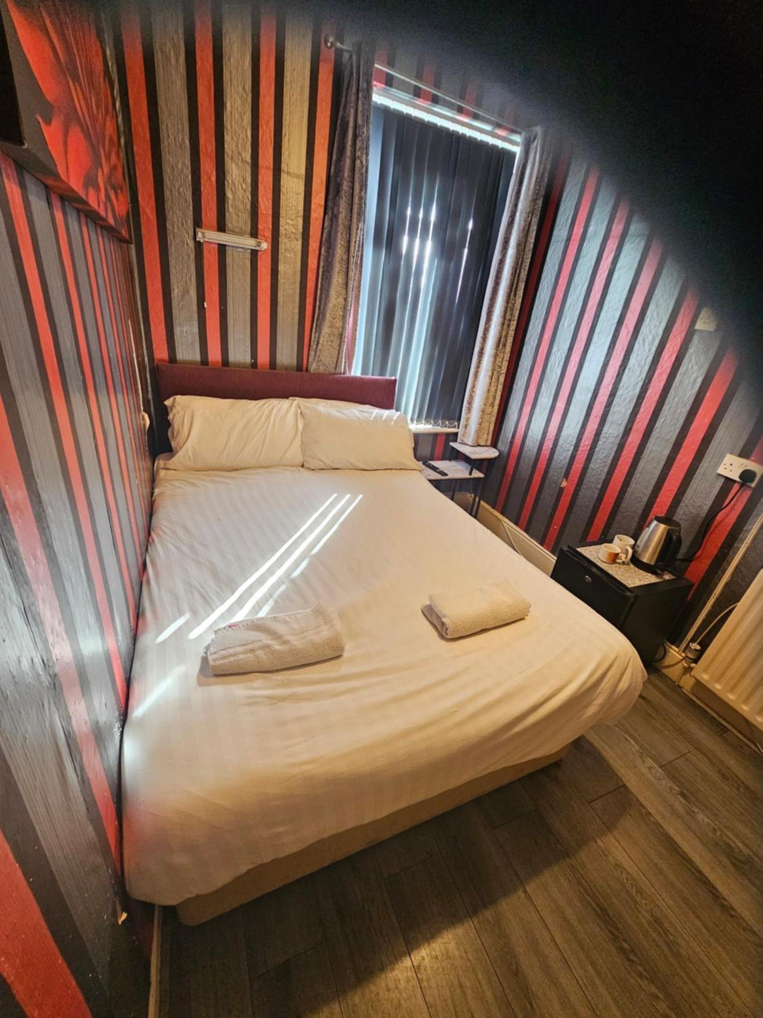 Tamarind Cove & Barrons Hotel Blackpool