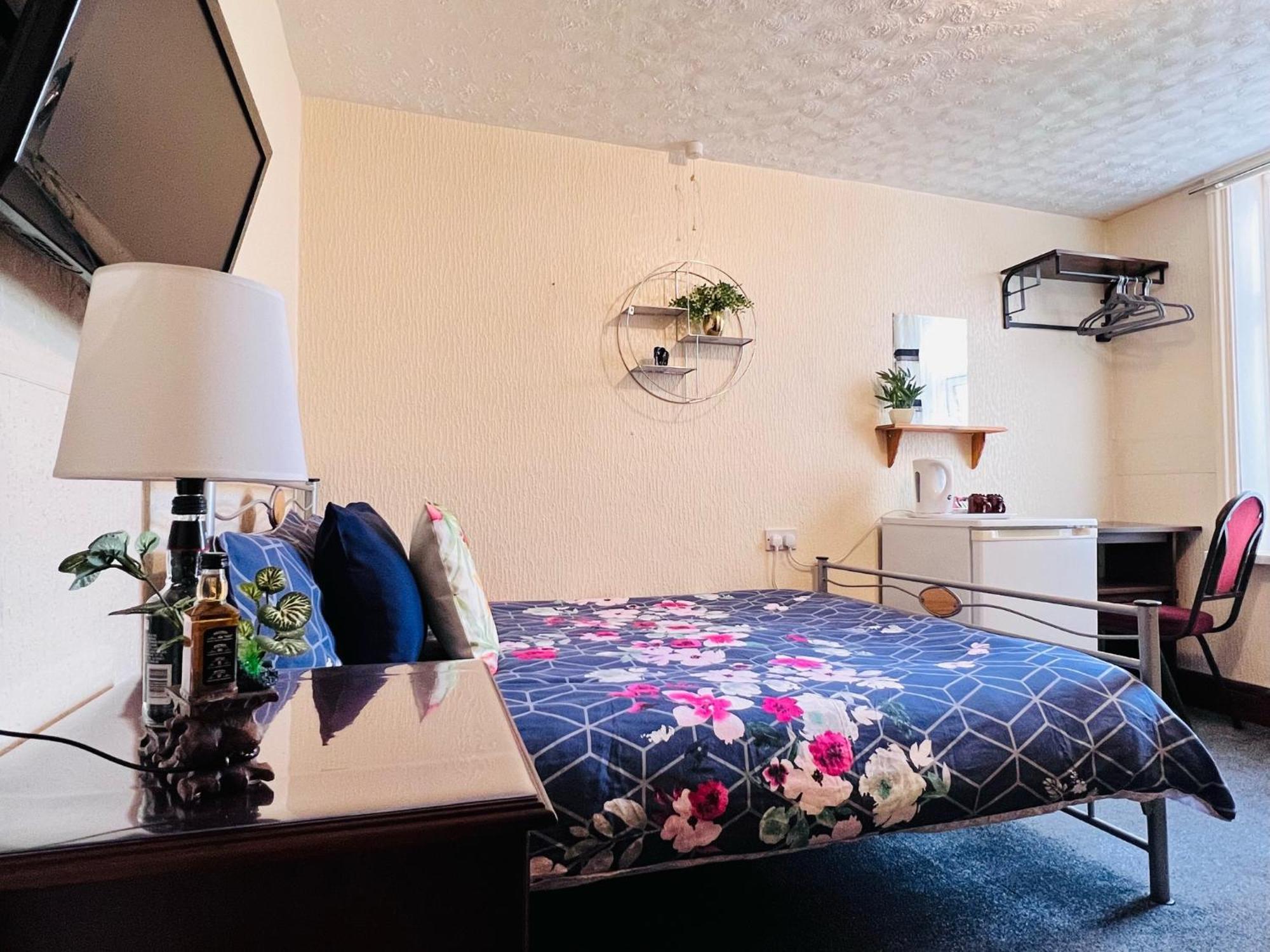 Galaxy Guest house *