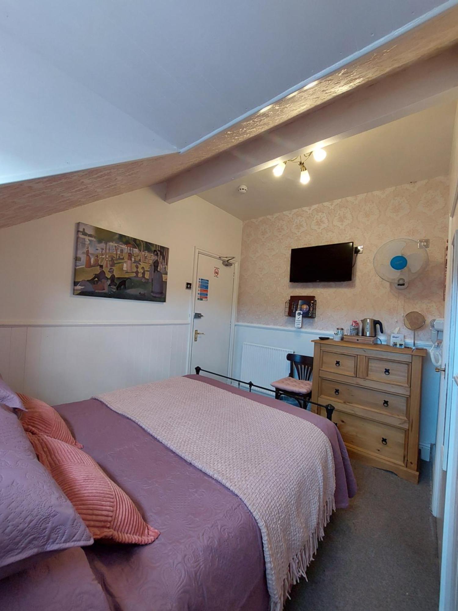 Guest house Westfield House 3*