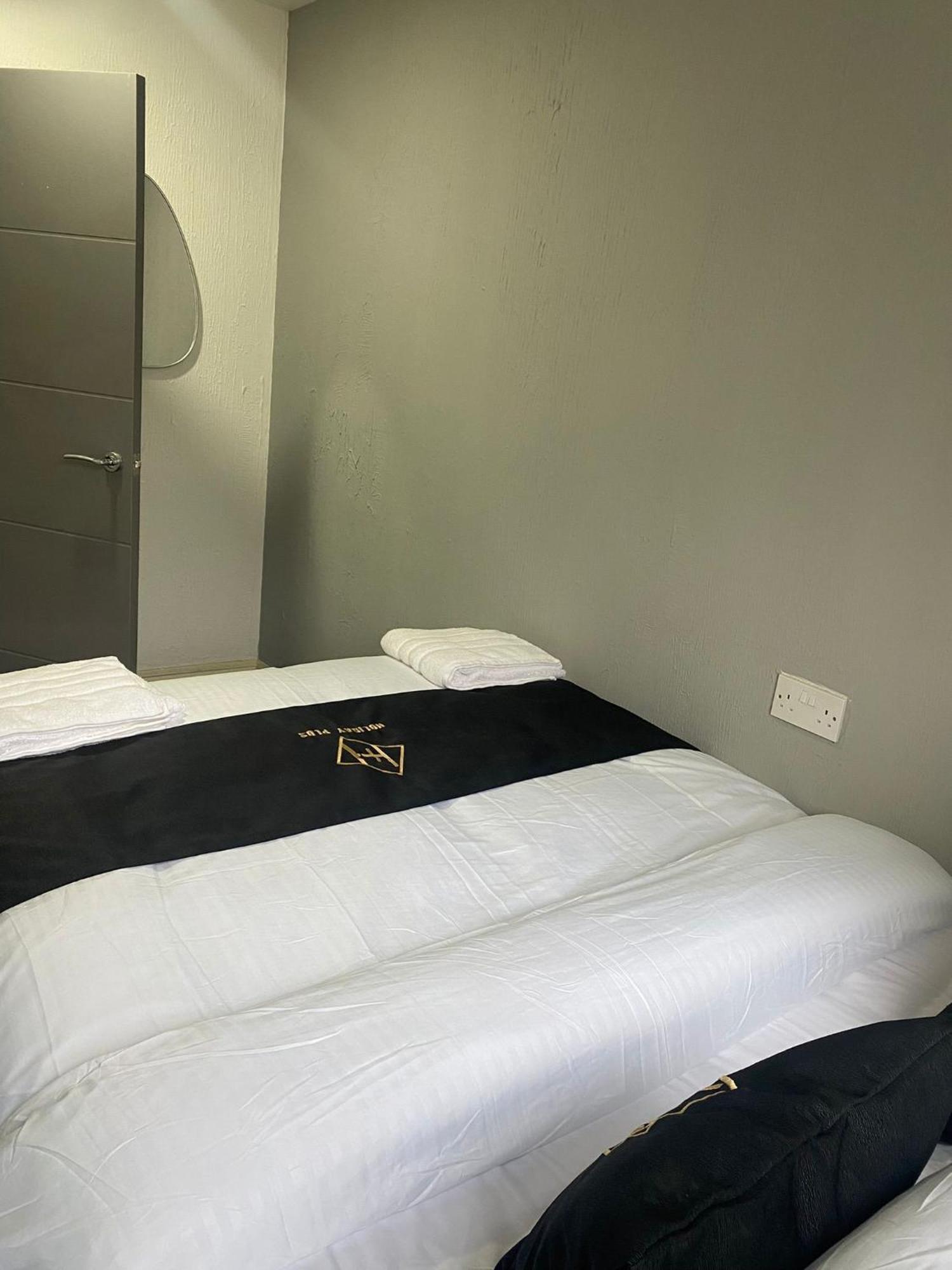 - Holmfield Road Apartment Blackpool