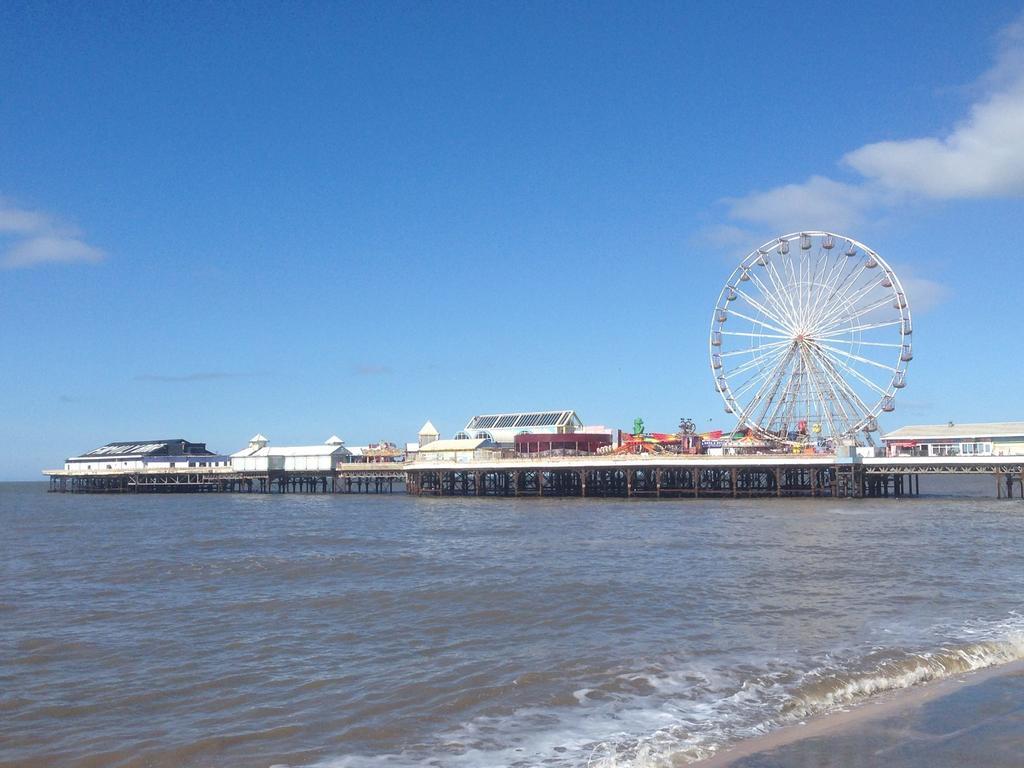 Bed & Breakfast Camelot Seafront Blackpool