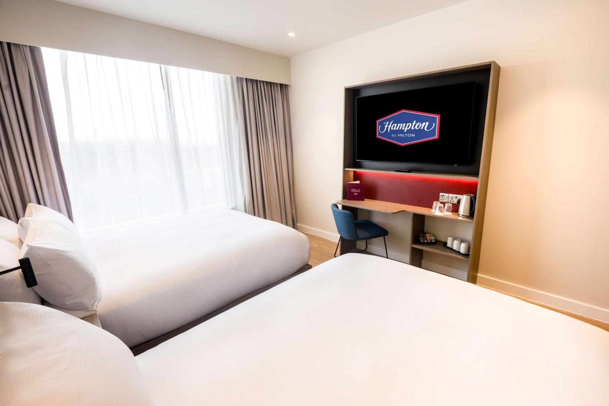 Hotel Hampton By Hilton 3*