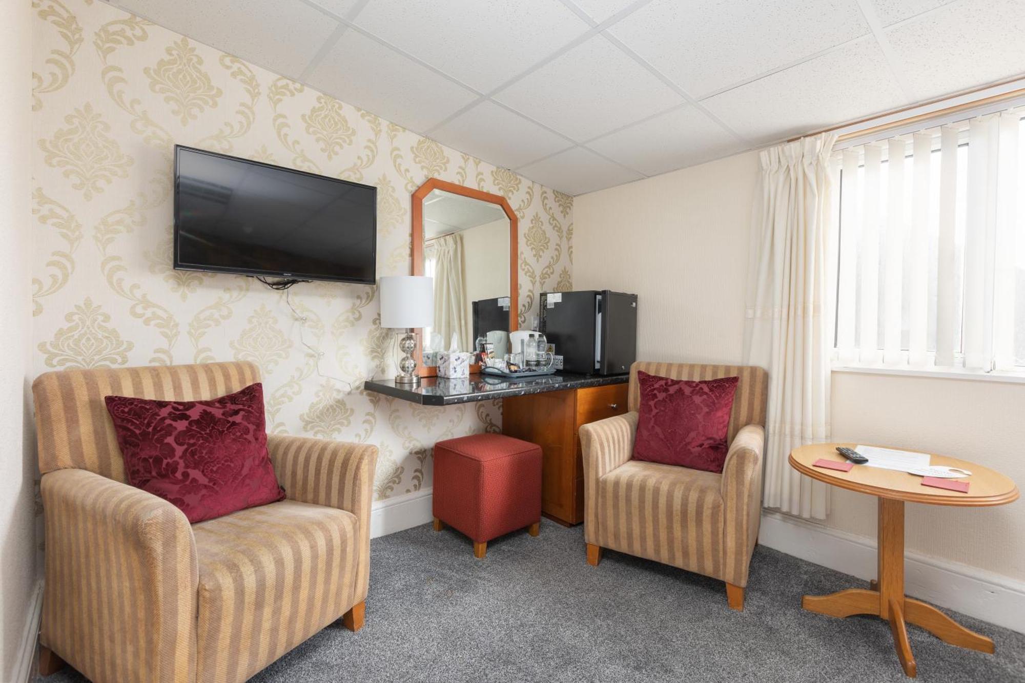 Adelaide - Town Centre - Opposite Winter Gardens Hotel *