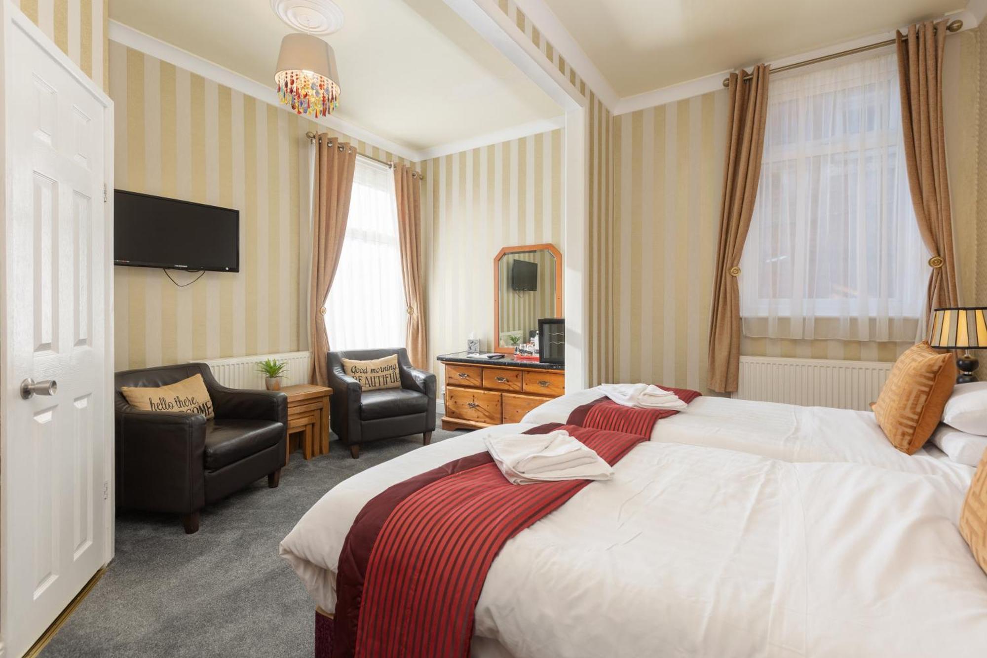 Hotel Adelaide - Town Centre - Opposite Winter Gardens Blackpool