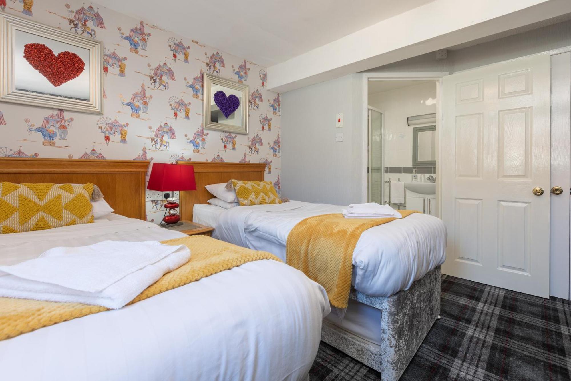Hotel Adelaide - Town Centre - Opposite Winter Gardens *