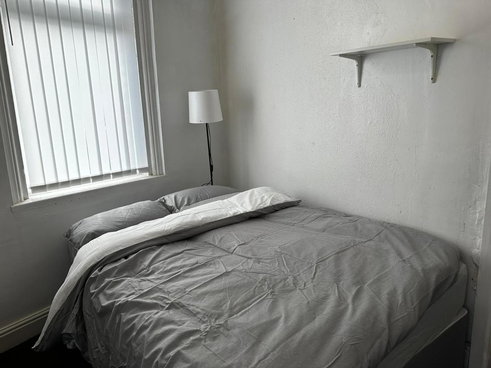 Large 2 Bed Private Central & Near The Beach With Parking!
