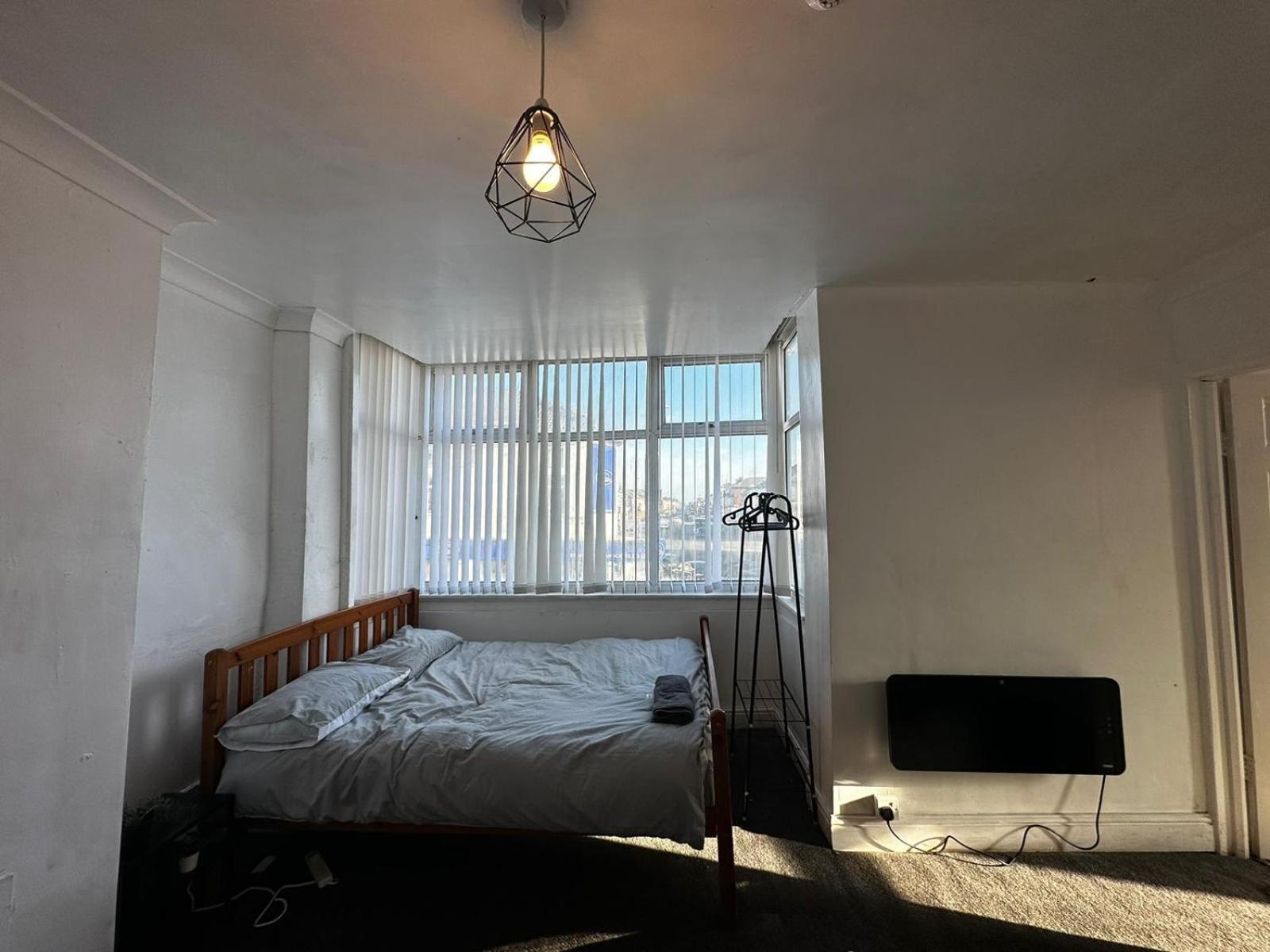 Large 2 Bed Private Central & Near The Beach With Parking! Blackpool