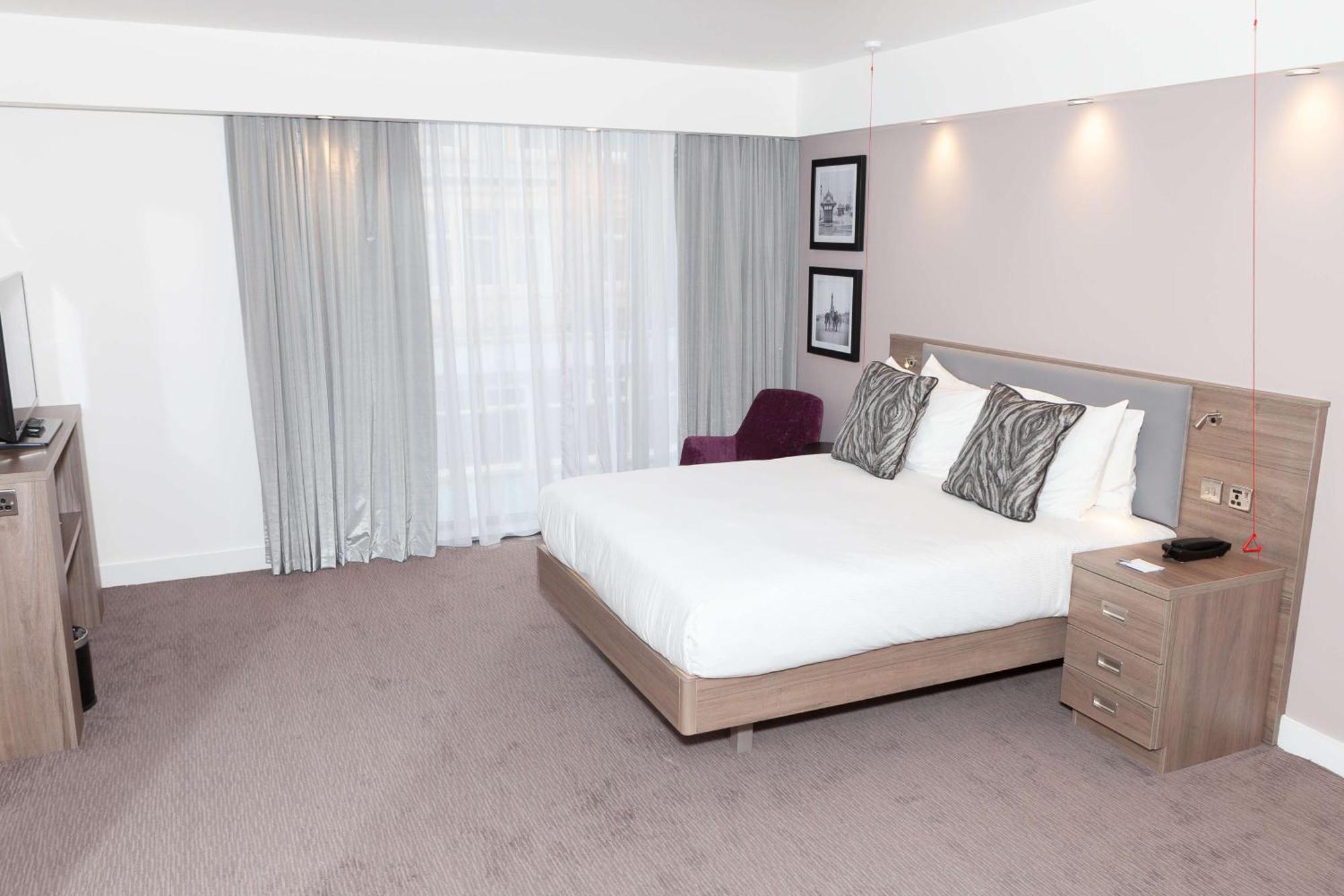 Hampton By Hilton 3*