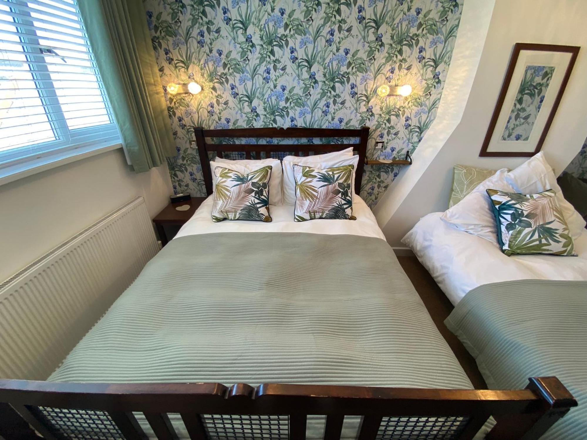 Bed & Breakfast North Crest 4*