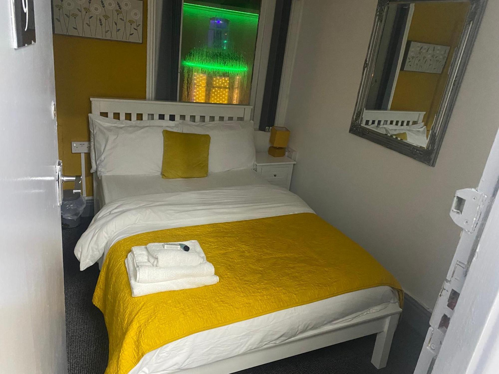 Bradburys Of 4* Blackpool