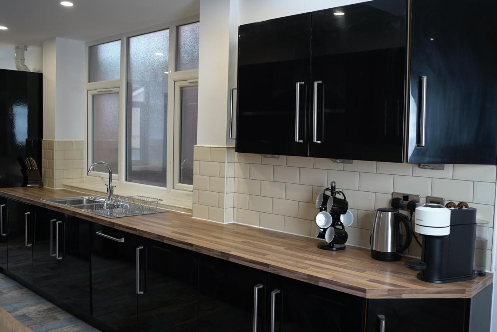 Queens 1 Apartment Blackpool