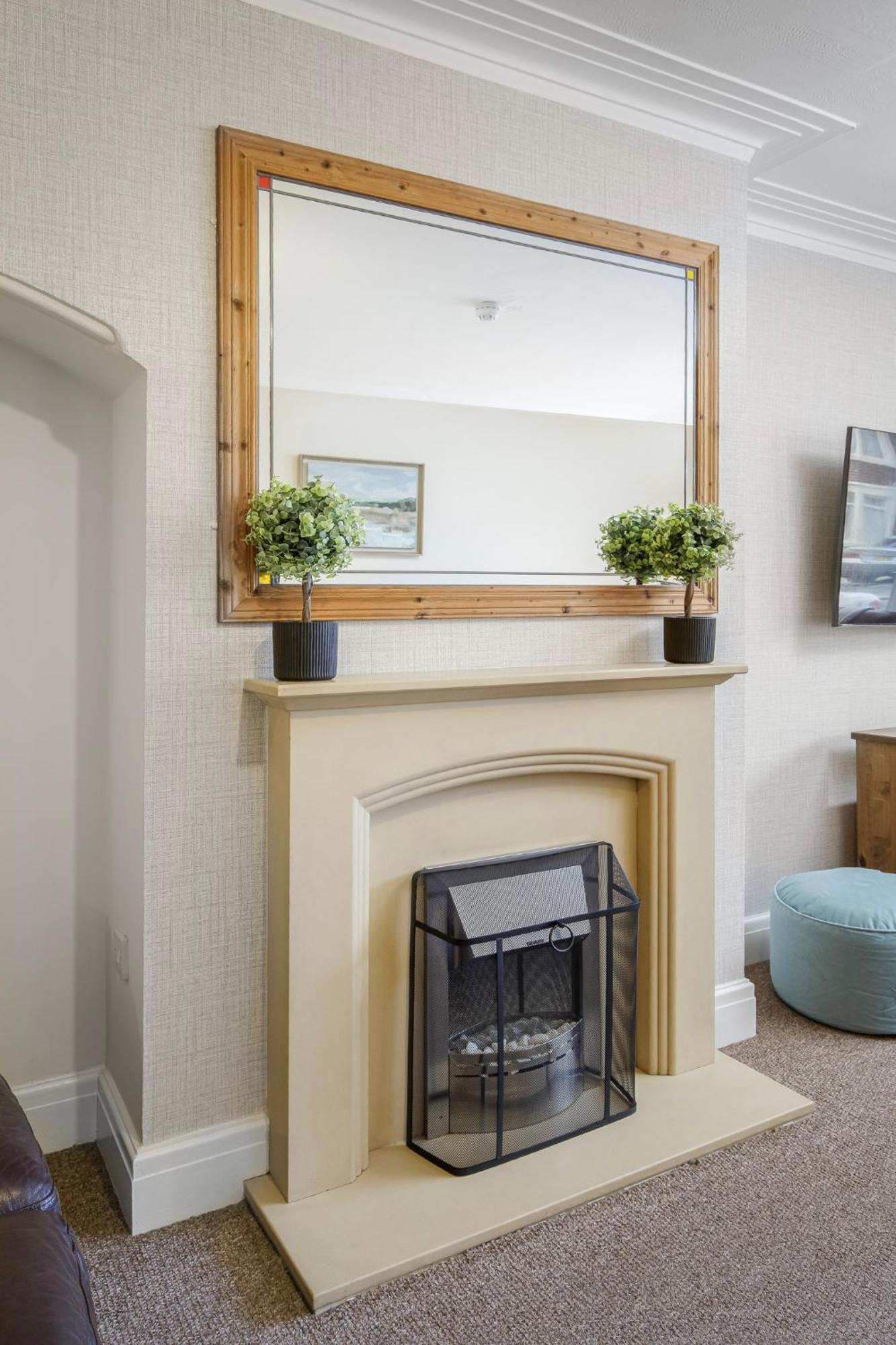 Arnside - Spacious 10-bedroom Seaside