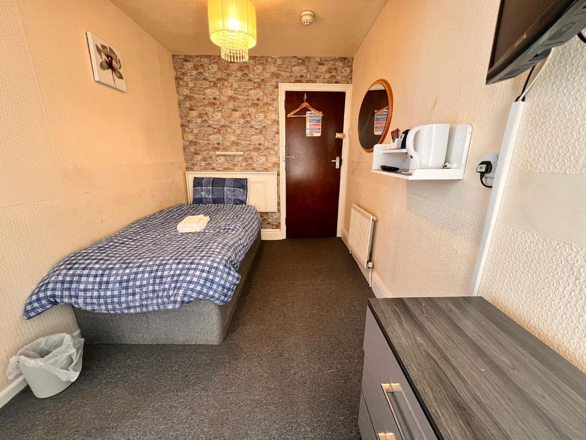 The Oxford 3* Blackpool