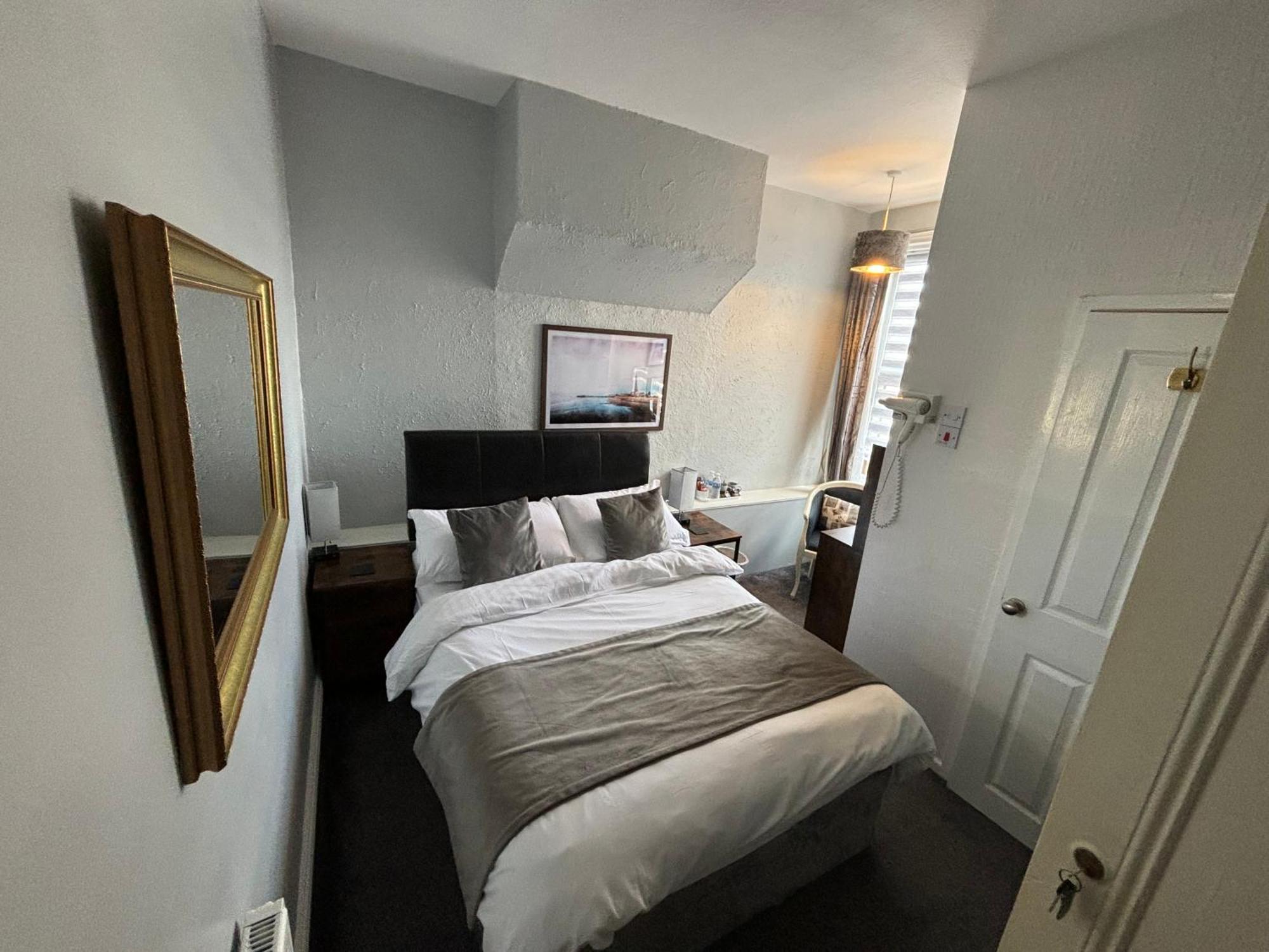 Guest house Lee & Chris's Belvedere - Adults Only 3*
