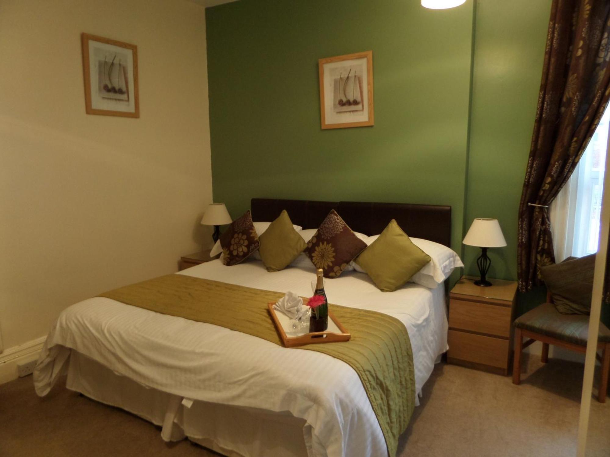 The Grays 3* Blackpool