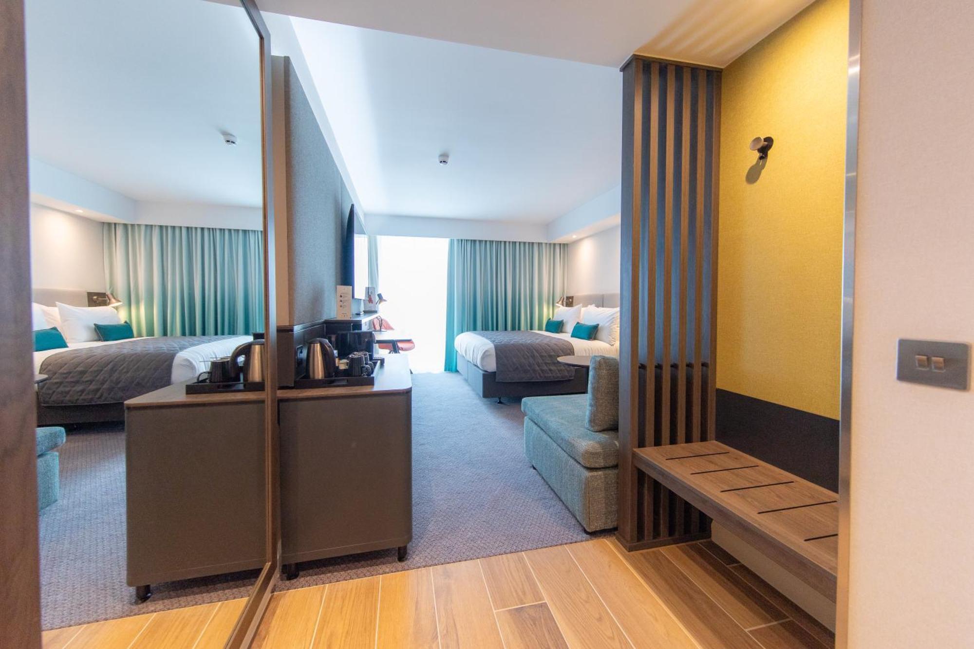 By Ihg Hotel