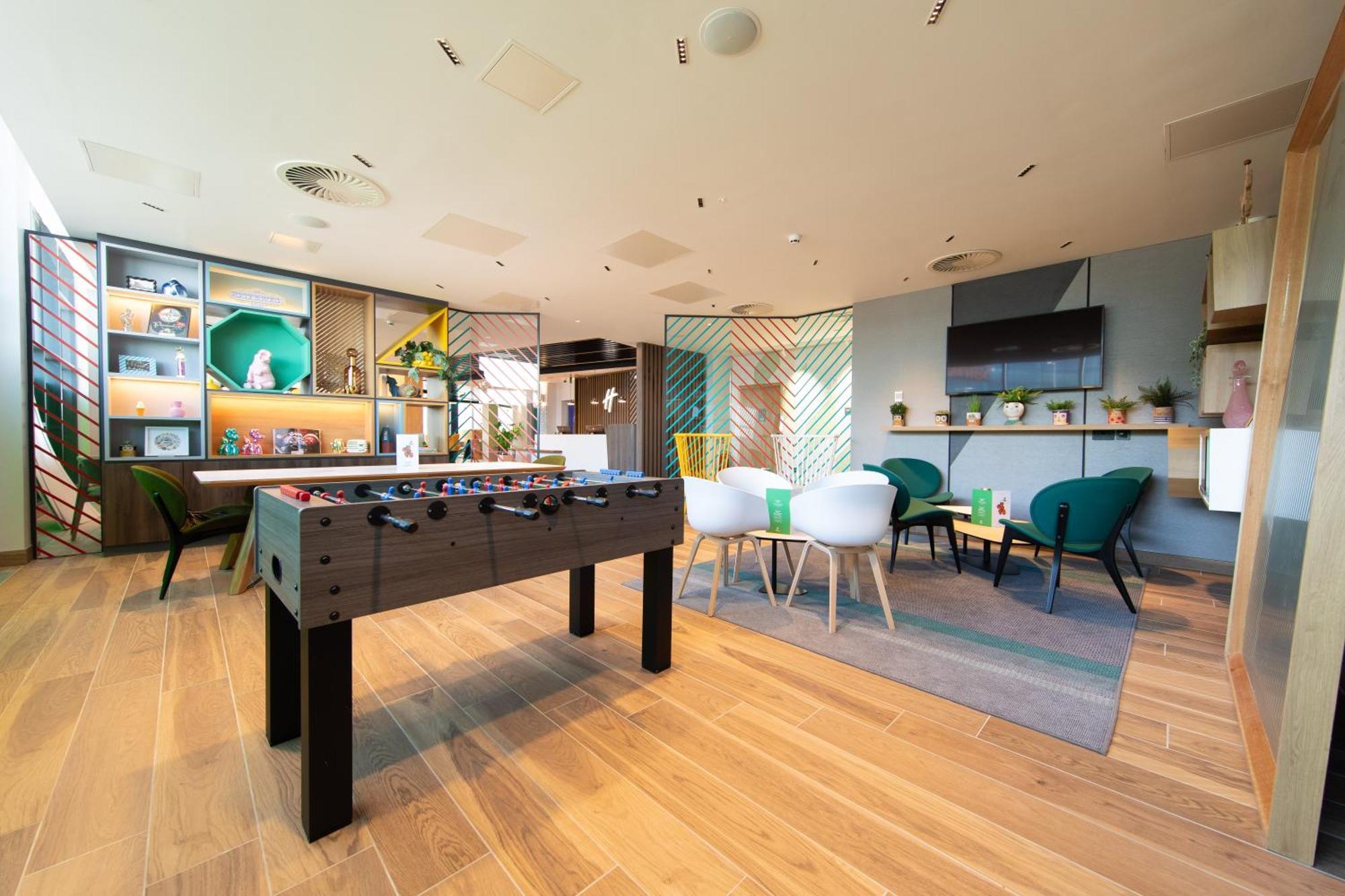Hotel By Ihg 4*
