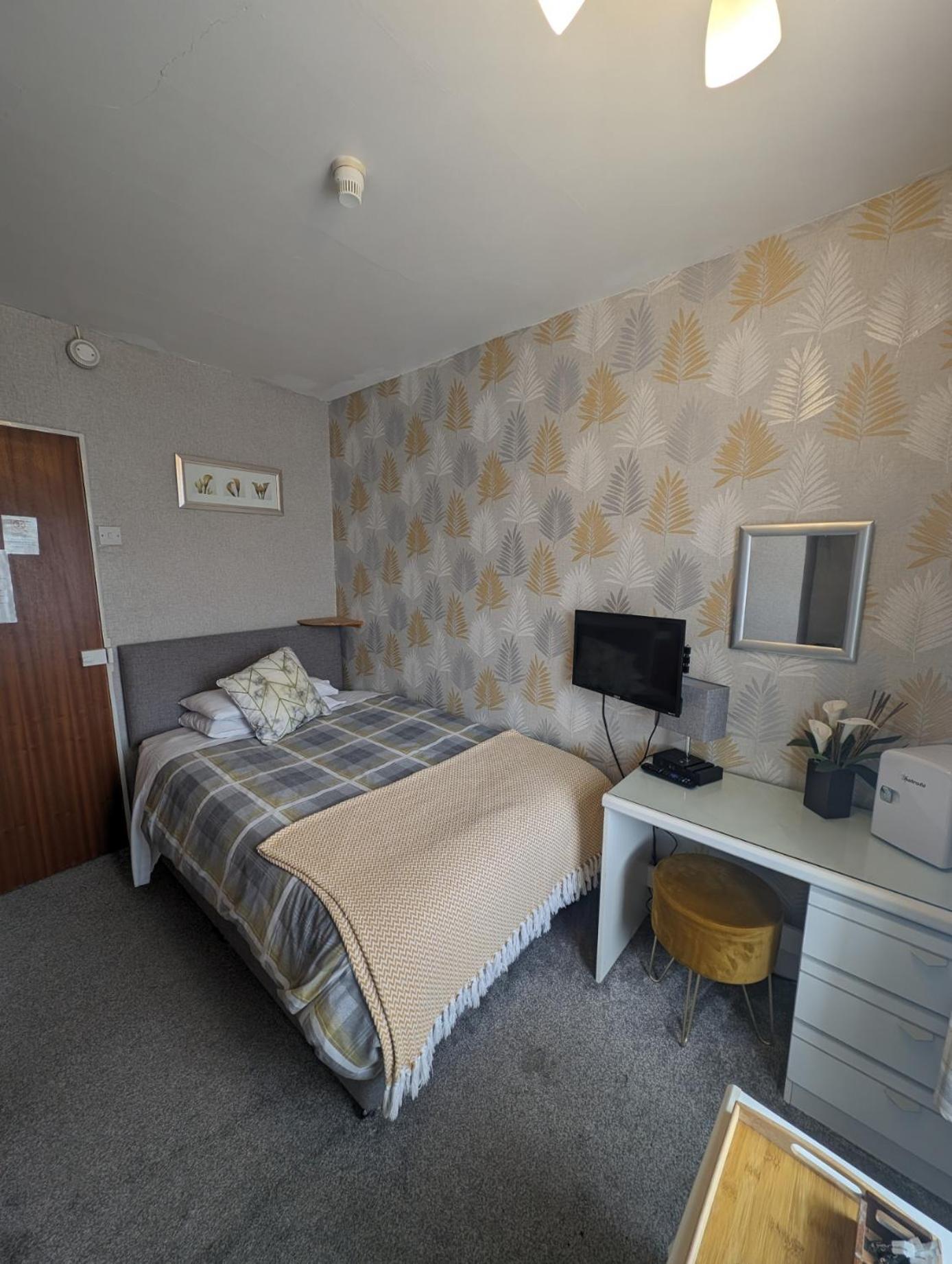 Hesketh Guest house 3*