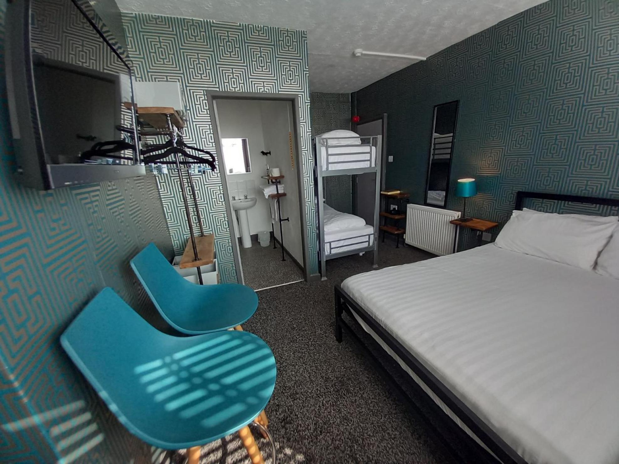 Vinnie's Family Hotel