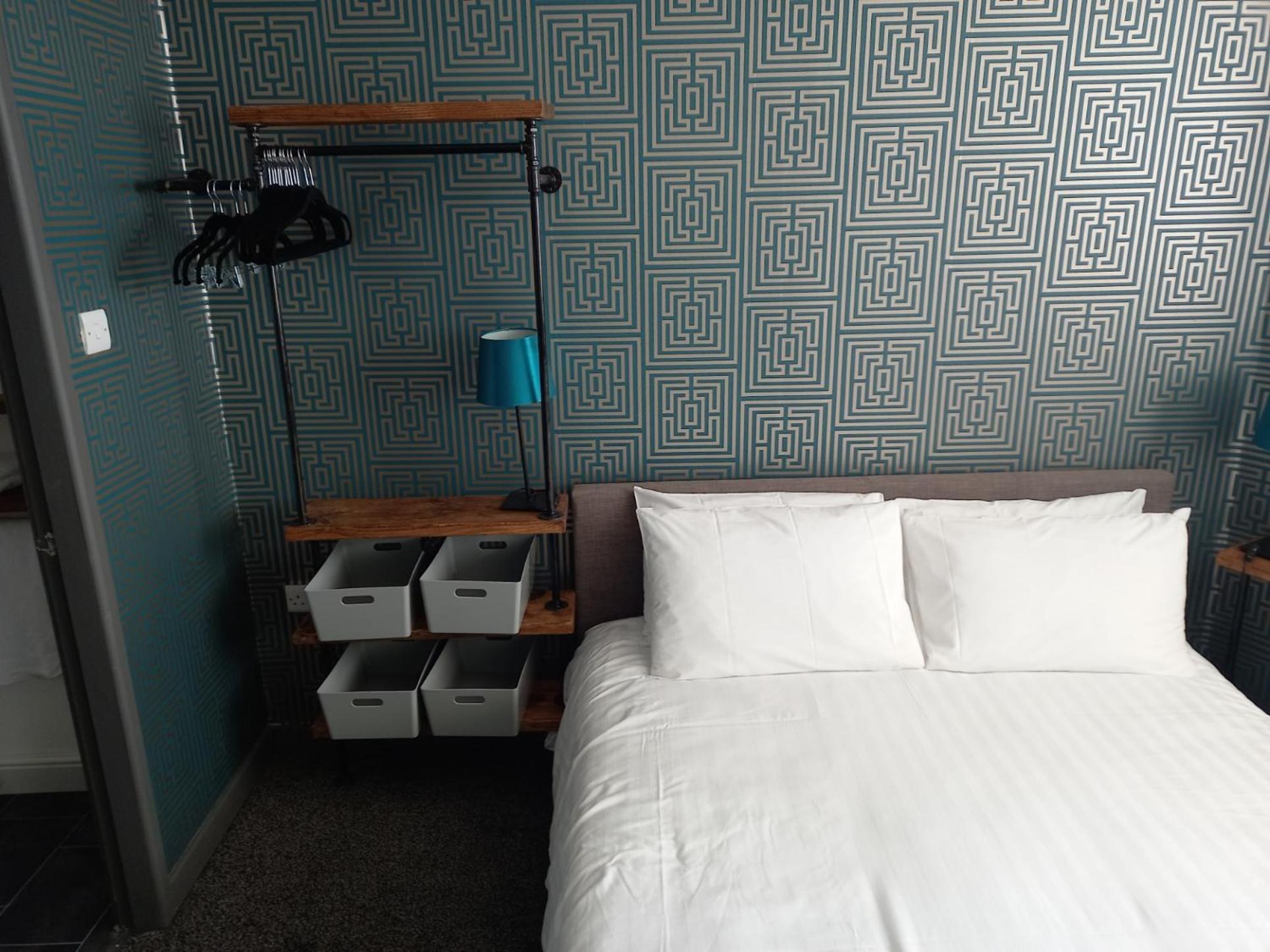 Vinnie's Family Hotel 2*