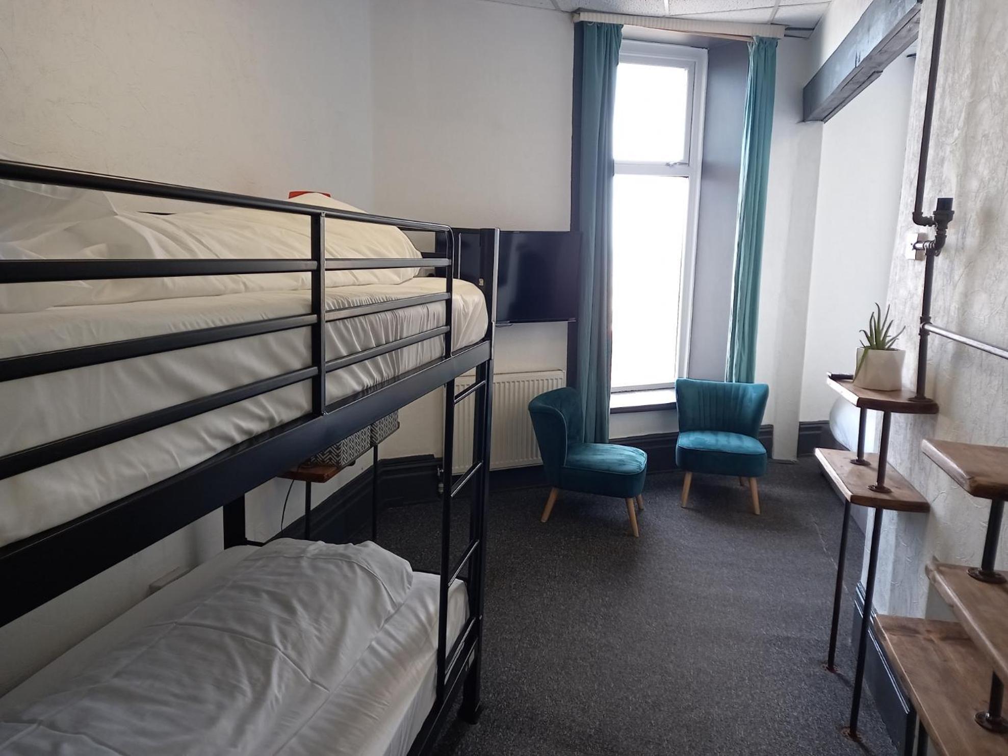 Vinnie's Family Hotel