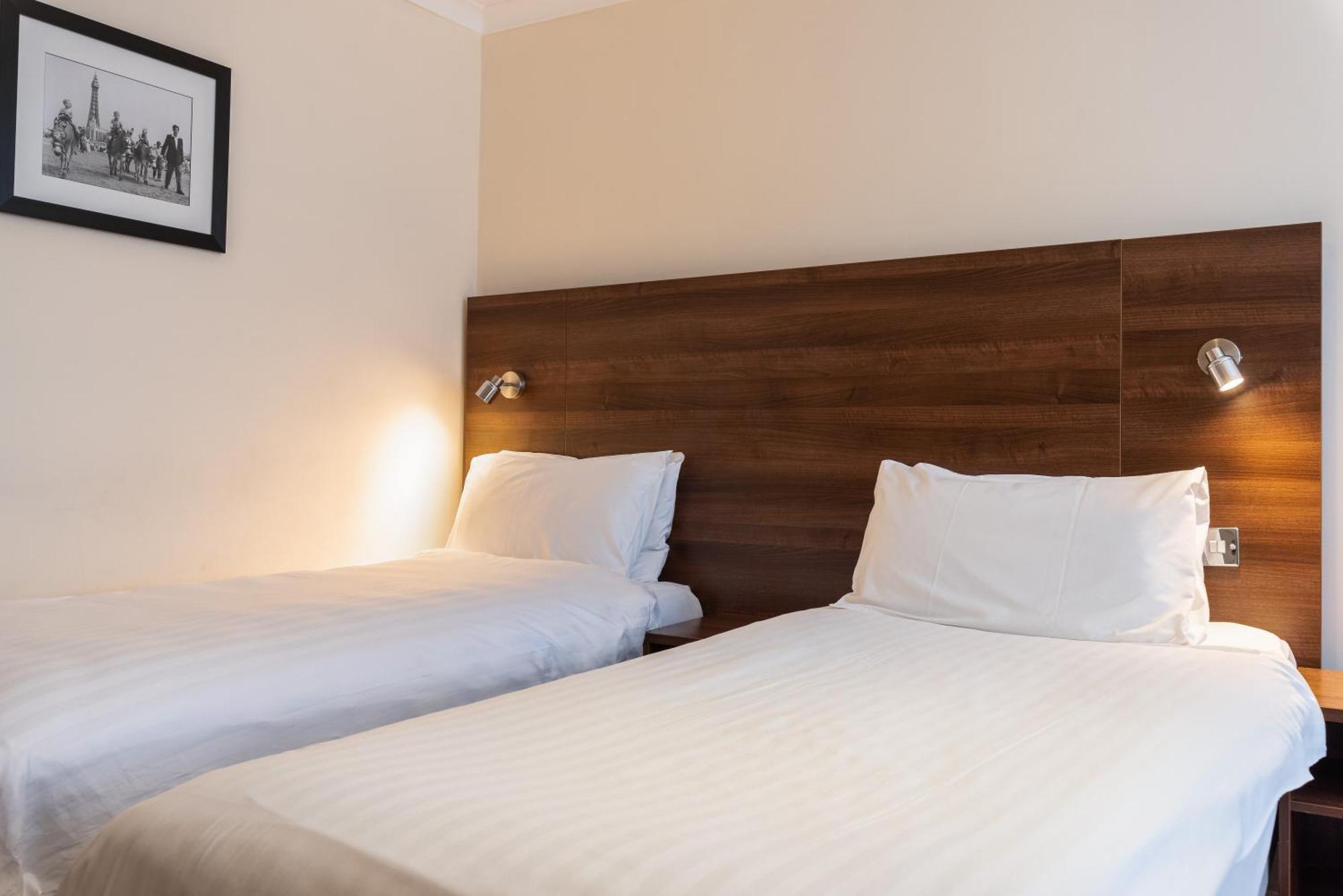 Western Carlton Hotel