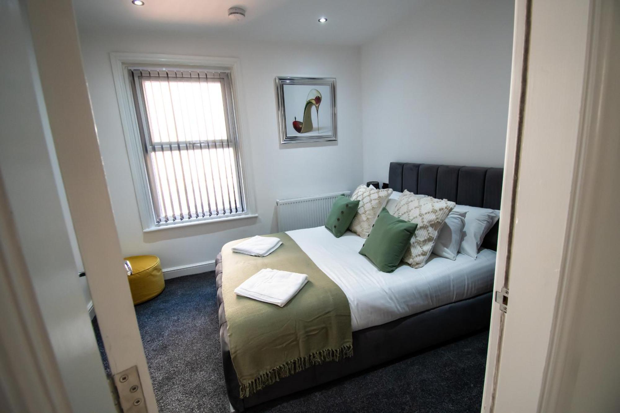 Winter Gardens By Sasco Apartment