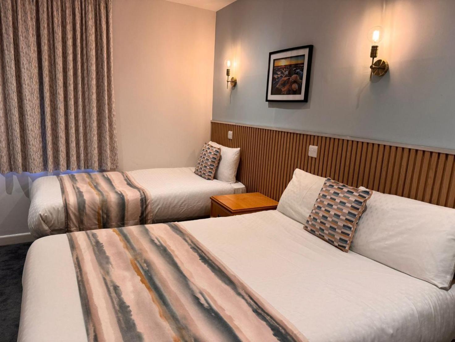 Craig-y-don Hotel 2*
