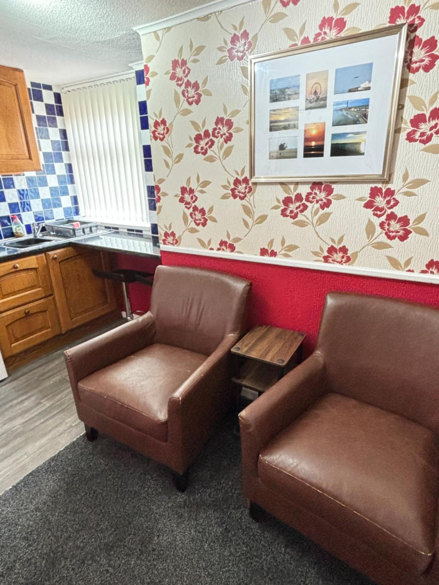 Apartment Lindisfarne - Families & Couples Only *