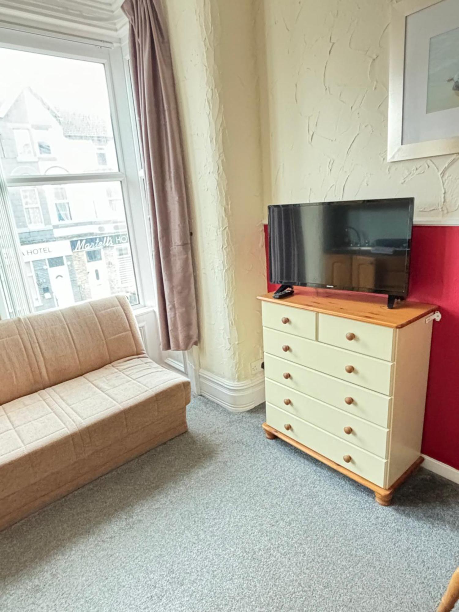 Apartment Lindisfarne - Families & Couples Only Blackpool