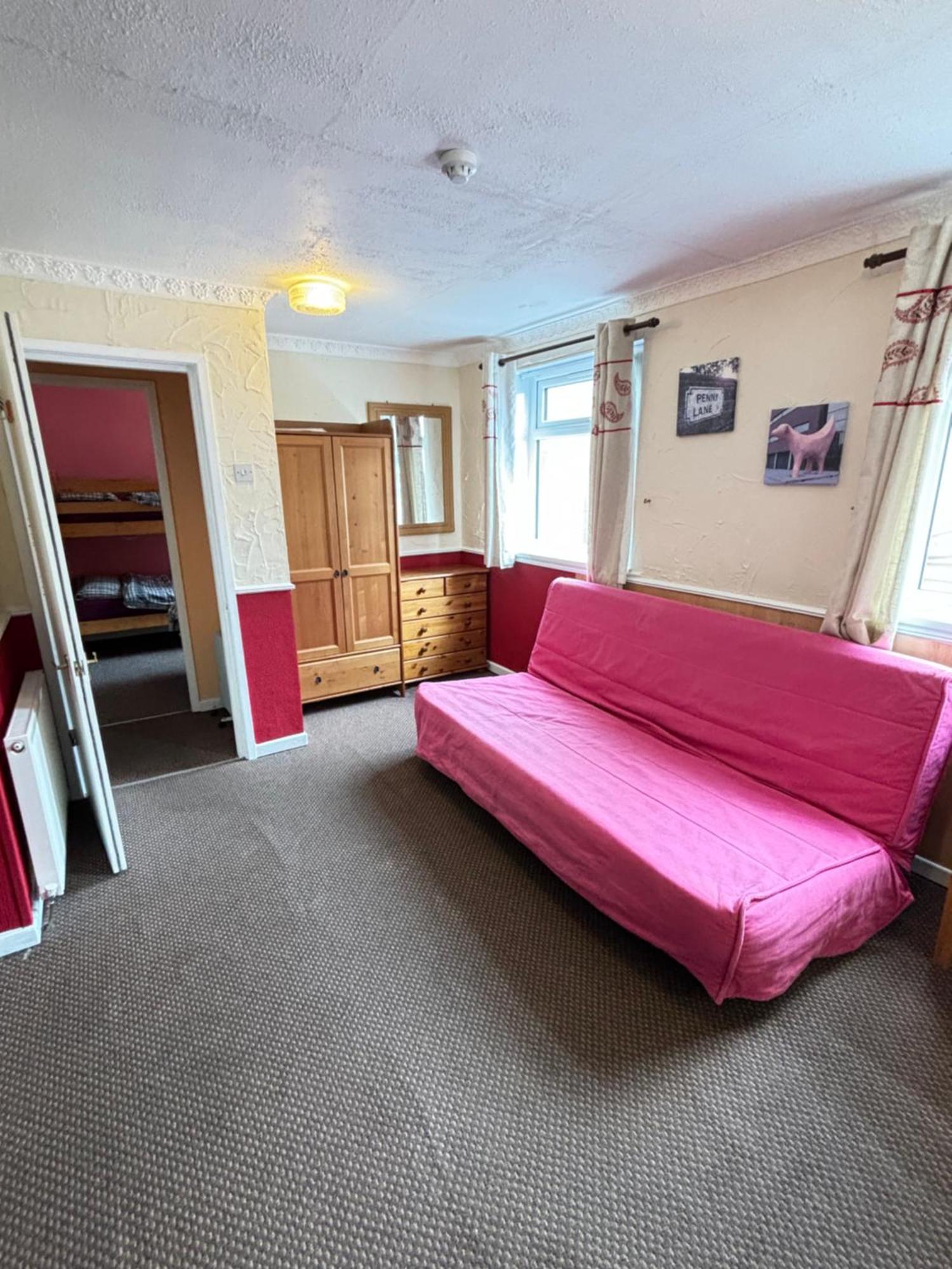 Lindisfarne - Families & Couples Only * Blackpool