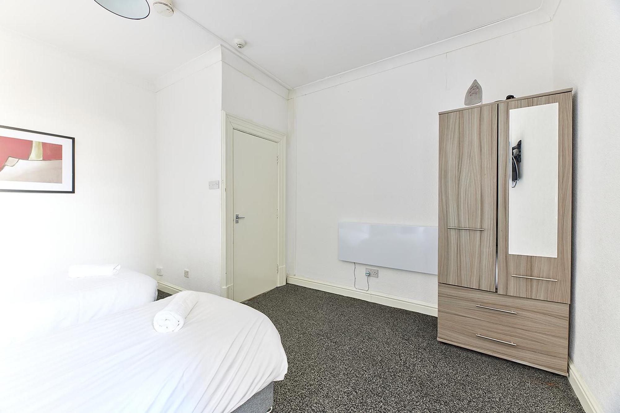 Apartment Pleasure