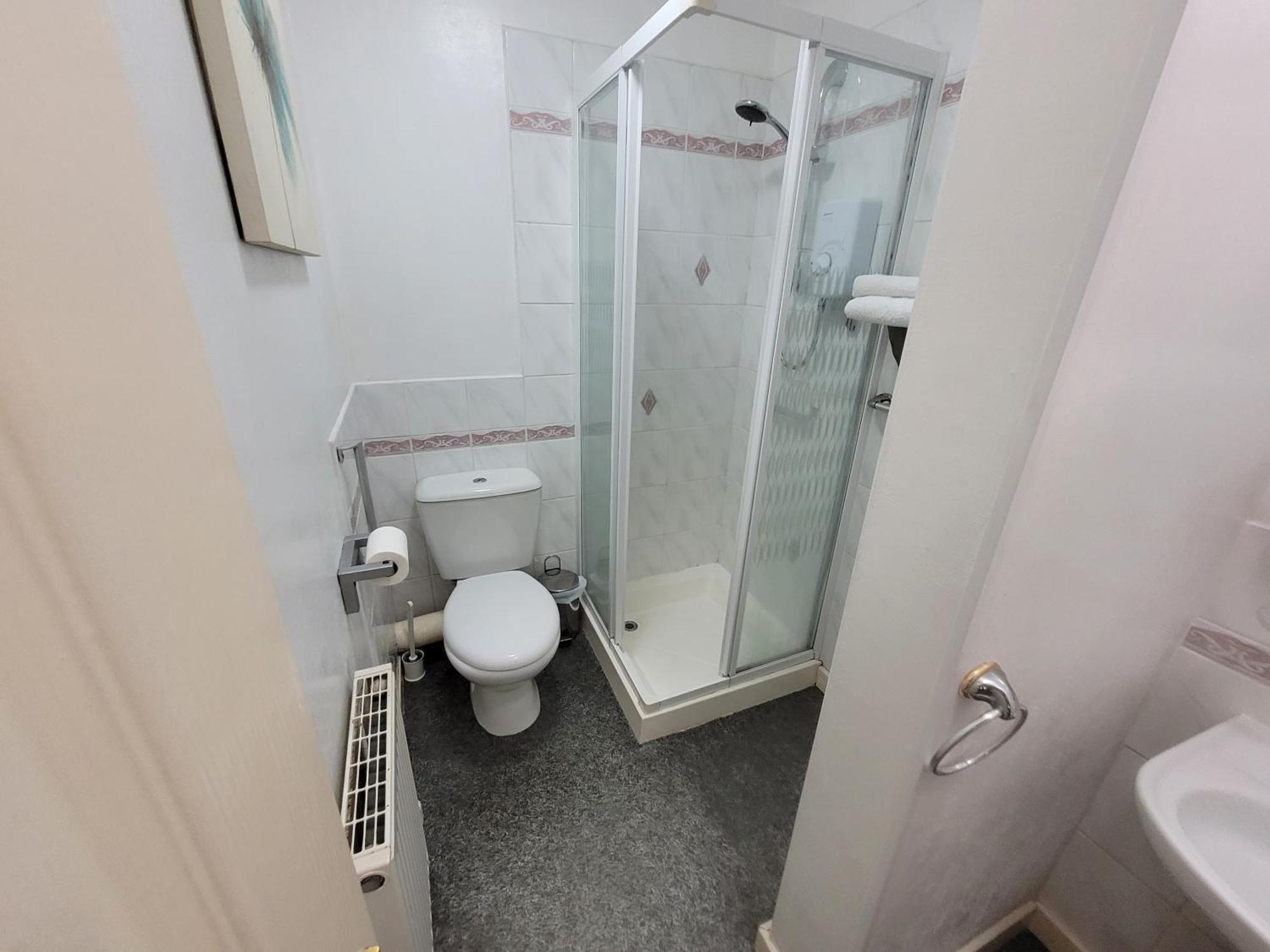 Hotel Tamarind Cove & Barrons Blackpool