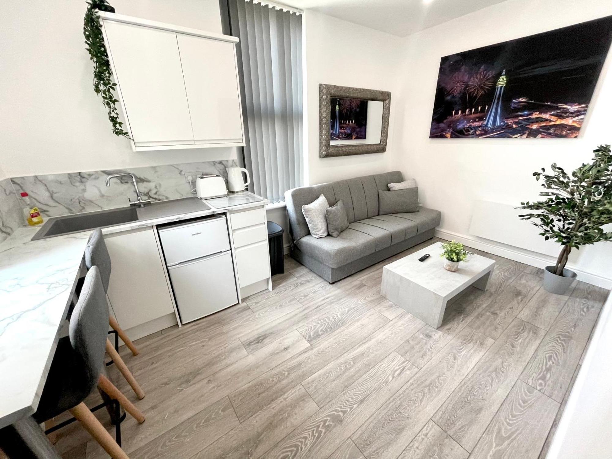 Osborne Luxury Hot Tub And Jacuzzi Apartment